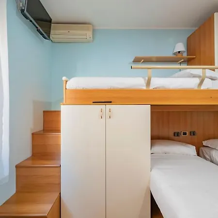 Ihost Olmi *